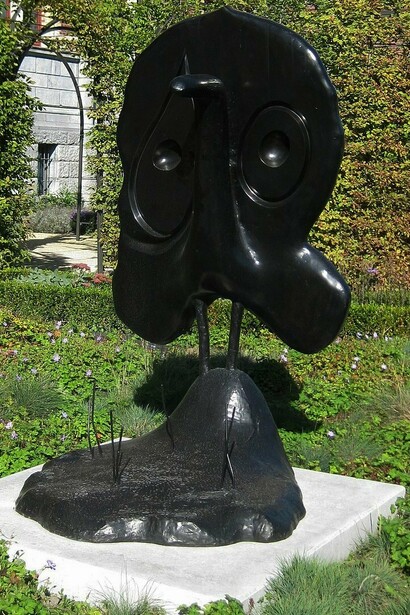 "Personnage", 1975, scultura in bronzo di Joan Miró, Rijksmuseum Amsterdam - Sculpture garden, Paesi Bassi