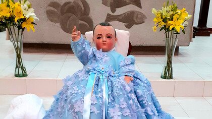 Niñopan, figurita del Niño Jesús esculpida en palo de colorín