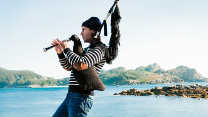 The piper Carlos Nunez