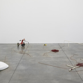 Lucia Nogueira, Ends without end, exhibition view. Courtesy of Luhring Augustine