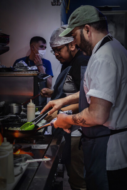 Los mexicanos los han recibido con sus sonidos alegres, su naturaleza fresca y agradable y les ha brindado oportunidades infinitas para que desarrollen sus sueños y sean útiles a toda la sociedad