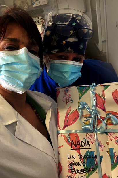 Donne che hanno fortemente voluto scoprire assieme quali ricchezze, insieme alle difficoltà si generano nella professione sanitaria