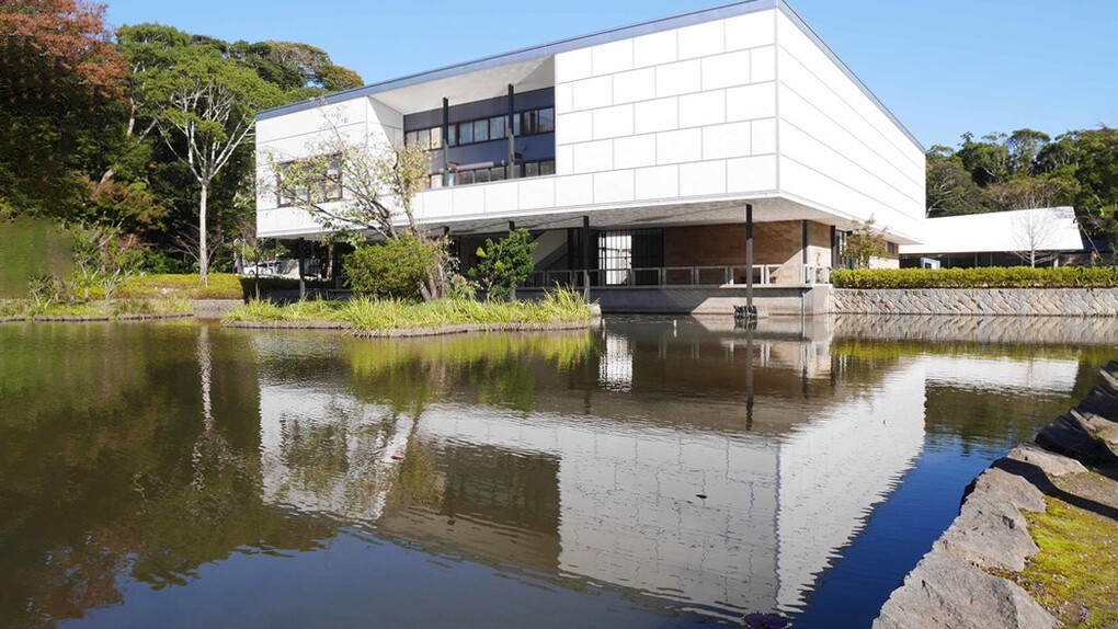 Museum and Heike pond © Tsurugaoka Museum, Kamakura