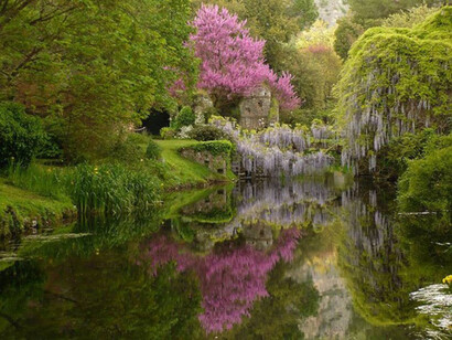 Giardino e lago di Ninfa