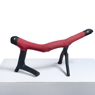 Cícero Alves dos Santos (Véio), Dois em um, 2014, Tinta Acrílica e Madeira, 47 x 49 x 90 cm. ©João Liberato