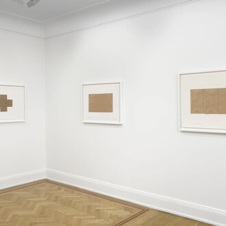 Dorothea Rockburne, Time measures itself, exhibition view. Courtesy of David Nolan Gallery 