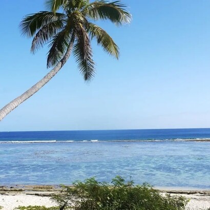 Ha'atafu Beach, nella punta ovest dell'isola di Tongatapu, in cima alla striscia di terra a forma di uncinio