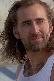 Nicolás Cage ha construido una de las carreras más singulares del cine contemporáneo gracias a un estilo interpretativo que desafía las convenciones del realismo
