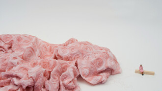 Liliana Porter. Tejedora, 2017