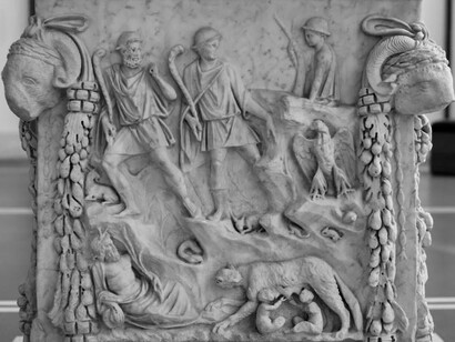 Roma, Museo di Palazzo Massimo alle Terme,   Rilievo con Romolo e Remo con la lupa capitolina