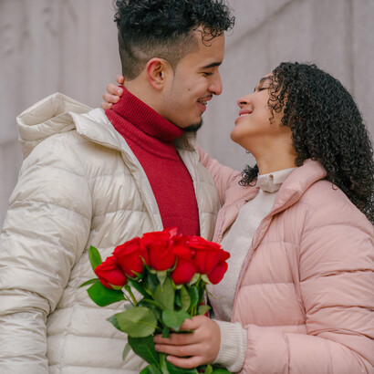 Encontros casuais, amizades inesperadas e até mesmo o amor muitas vezes têm origem em eventos imprevistos