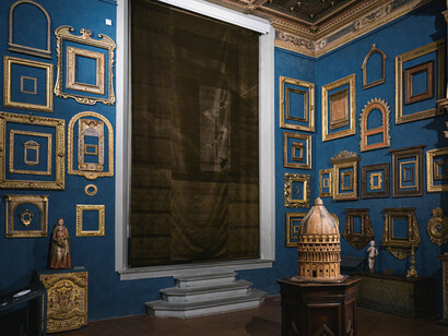 Leonardo Meoni, Gli altri colori purtroppo, sono tutti caduti, exhibition view. Courtesy of Amanita Gallery