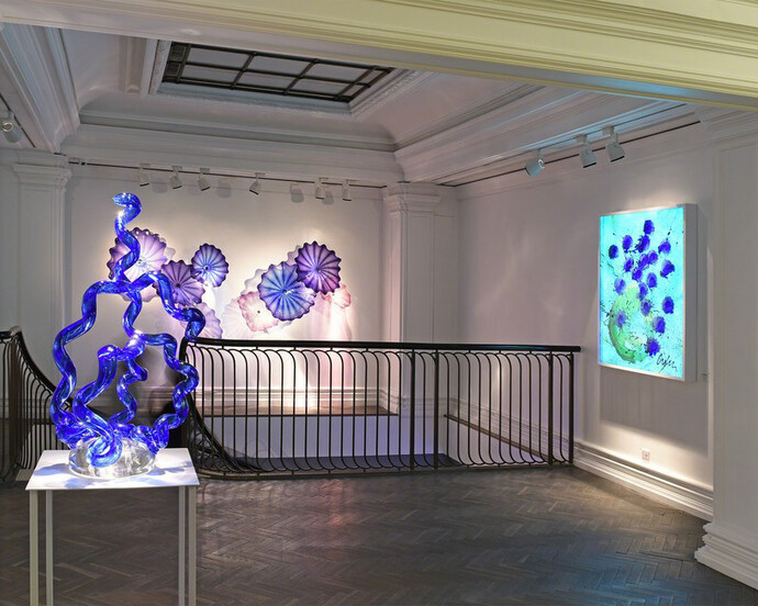 Chihuly Now. Courtesy of Halcyon Gallery