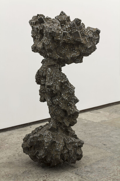 Exhibition view (detail, Untitled, 2015, iron, 130 x 60 x 50 cm), I´m a mineralist, André Trindade,
Photo: João Ferro Martins. Image courtesy of the artist and 3+1 Arte Contemporânea, Lisboa.