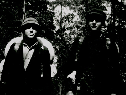 Dos jóvenes pescadores: Hemingway con Louis Clarahan en el camino de Petoskey, 1916