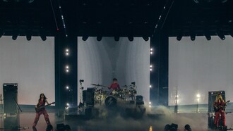 The Warning live during their 2025 Keep Me Fed world tour in Mexico. From left: Alejandra Villarreal, Paulina Villarreal, and Daniela Villarreal © Photo by Bill Dahl