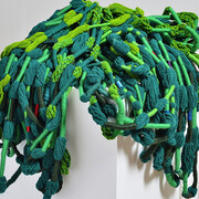 Sheila Hicks, Peluca verde. Courtesy of National Gallery of Canada