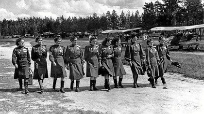 Grupo de mujeres pilotos del Regimiento 46 del Ejército Soviético en 1945