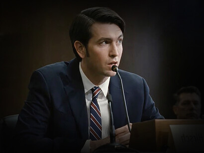 Greg interpretado por el actor Nicholas Braun en la ya mítica serie 'Succession'