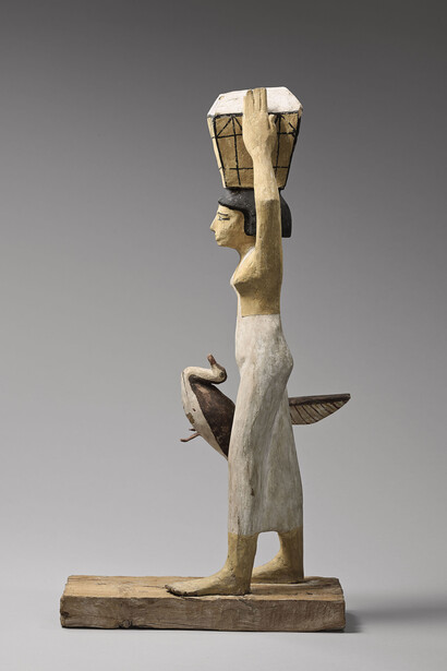 Statuette of woman bearing offerings, Stuccoed and painted sycamore fig wood, Middle Kingdom, 12th Dynasty (1963-1786 BC), Asyut, Tomb of Upuautemhat
© Musée du Louvre, Dist. RMN-Grand Palais / Raphaël Chipault