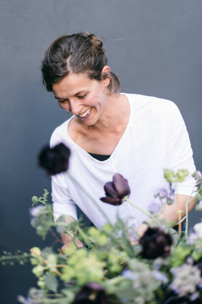 I coltivatori di fiori locali forniscono i fiori a fiorai e organizzatori di eventi, ma talvolta sono loro stessi floral designer