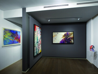 Shōzō Shimamoto. Courtesy of Dellupi Arte