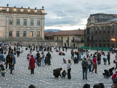 Doris Salcedo, Acción de Duelo, July 3, 2007. Ephemeral public project, Plaza de Bolívar, Bogotá, 2007. Photo: Juan Fernando Castro. Reproduced courtesy of the artist; Alexander and Bonin, New York; and White Cube.