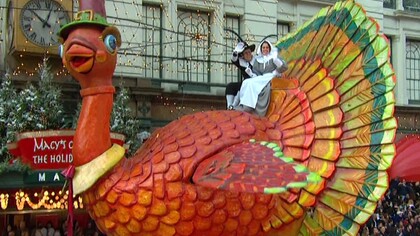 Carroza del pavo en la cabalgata de Acción de Gracias en Nueva York
