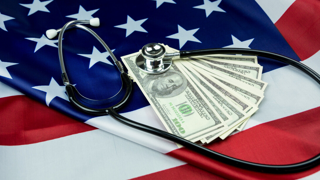 The United States and other countries that were hit hardest by the pandemic are severely falling in GDP