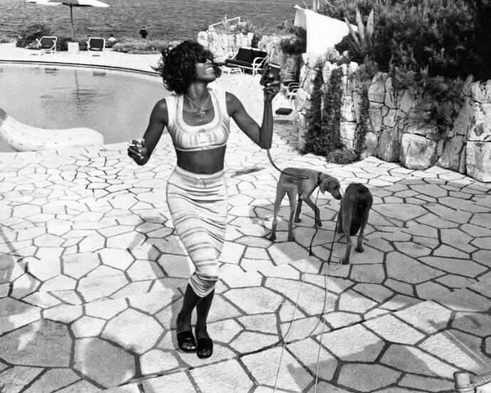 Mario Testino. Courtesy of Museum für Fotografie