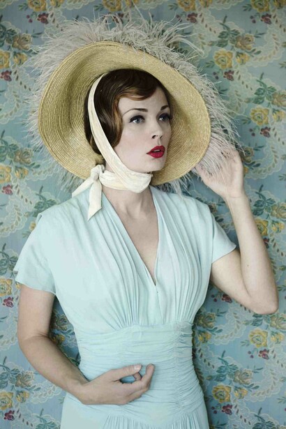 Scarlett © Anja Niemi _ The Little Black Gallery