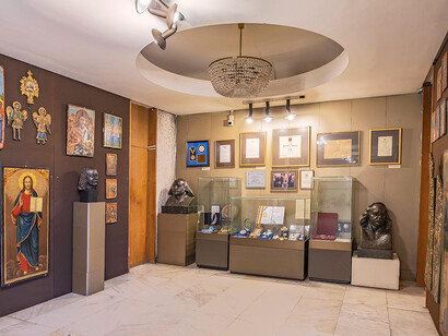 Boyan Radev donation hall, exhibition view. Courtesy of National History Museum