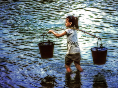 Laos. Ragazza sul fiume Mekong. Ph Sergio Pessolano