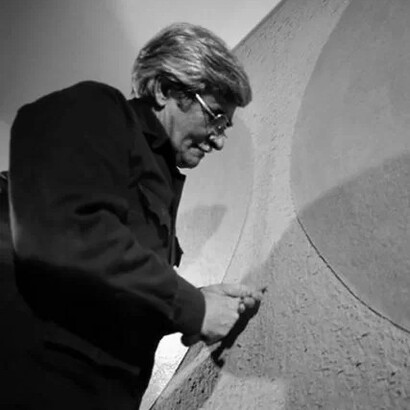 Burri ha trasformato materiali semplici in opere d’arte molto originali e moderne