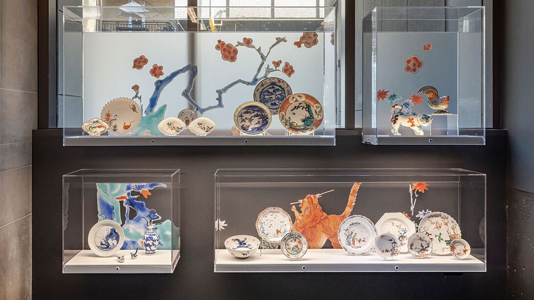 In search of imperfection: The Macdonald Collection of japanese and japanese-inspired ceramics, exhibition view. Courtesy of Gardiner Museum