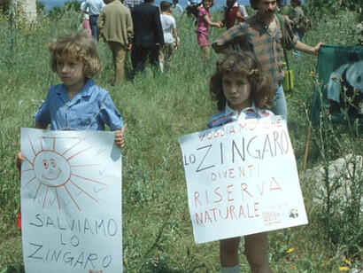 La marcia dello Zingaro del 1980: c'era il pericolo di danneggiare uno degli ecosistemi di maggior valore naturalistico e paesaggistico di tutta Italia