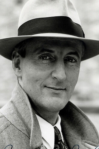 Hugh Fraser è Hastings