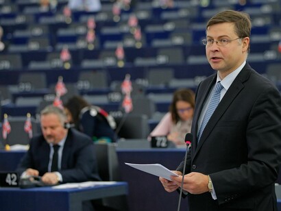 El vicepresidente económico de la Comisión Europea, Valdis Dombrovskis, en la Eurocámara