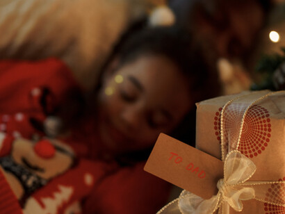 Presente de Natal a poucas horas de ser aberto 