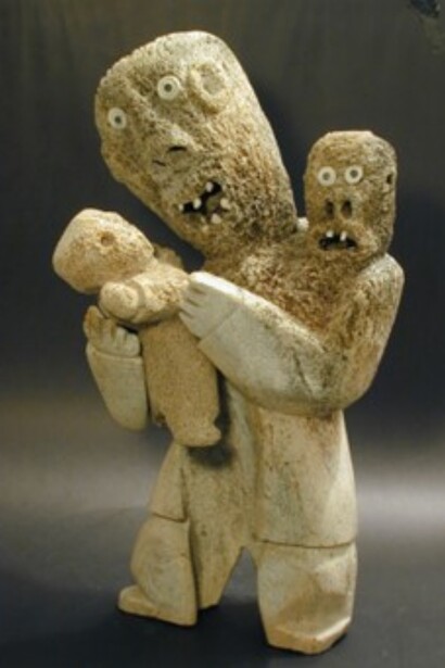 Figura sacra associabile alla Madre Terra, osso di balena, avorio. La spiritualità connotava il credo animistico degli Inuit, i quali credevano fermamente alla pluralità di spiriti e alla potenza della natura
