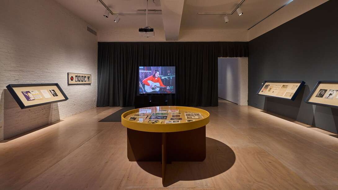 Alanis Obomsawin, The children have to hear another story, vista de exhibición. Cortesía del MoMA PS1