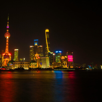 Shanghai, China. Mientras Washington intenta reforzar su influencia política y de seguridad en el hemisferio, Pekín amplía su presencia económica mediante comercio, financiamiento e inversiones en infraestructura y tecnología