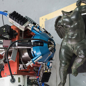 Thomas Struth, AGLAE, C2RMF, Paris, 2013, inkjet print, 101.8 x 68.9 cm, Edition 1/10. Courtesy of Galerie Rüdiger Schöttle © Thomas Struth
  