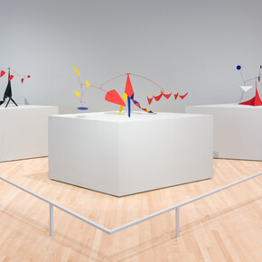 Alexander Calder. Scaling Up. Courtesy of San Francisco Museum of Modern Art