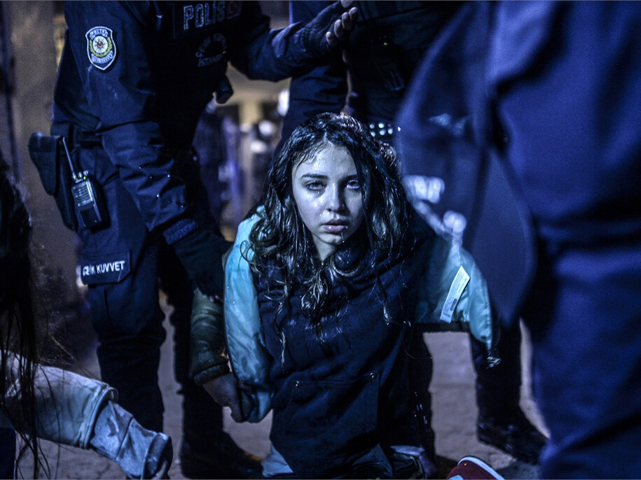 Bulent Kilic, Turkey, Agence France-Presse - First Prize Spot News Category, Singles