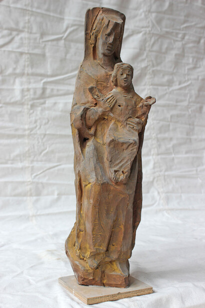 Don Marco Melzi Madonna con Bambino Terracotta grezza, basamento in legno Bozzetto scultoreo bassorilievo cm 49x14x15