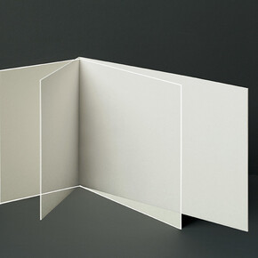 Miriam Böhm, MBoe/P 72/2, "Equally II", 2015, 66 x 83 cm, C-print, Ed. 2/4 + 2 AP, Courtesy the artist and WENTRUP, Berlin, Photo: Miriam Böhm