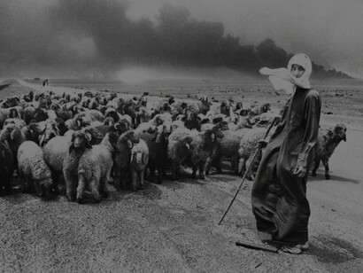 Sebastião Salgado. Kuwait. Courtesy of Sundaram Tagore © Sebastião Salgado/Amazonas Images
