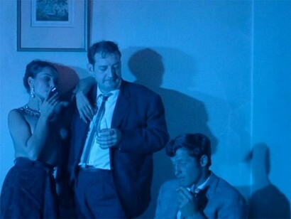 Una scena del film in blu