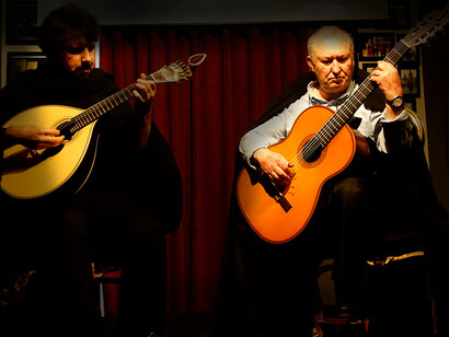 Fado. Um fado de serenata, de rua